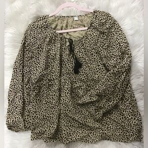 Old Navy Animal Print Top Size XL